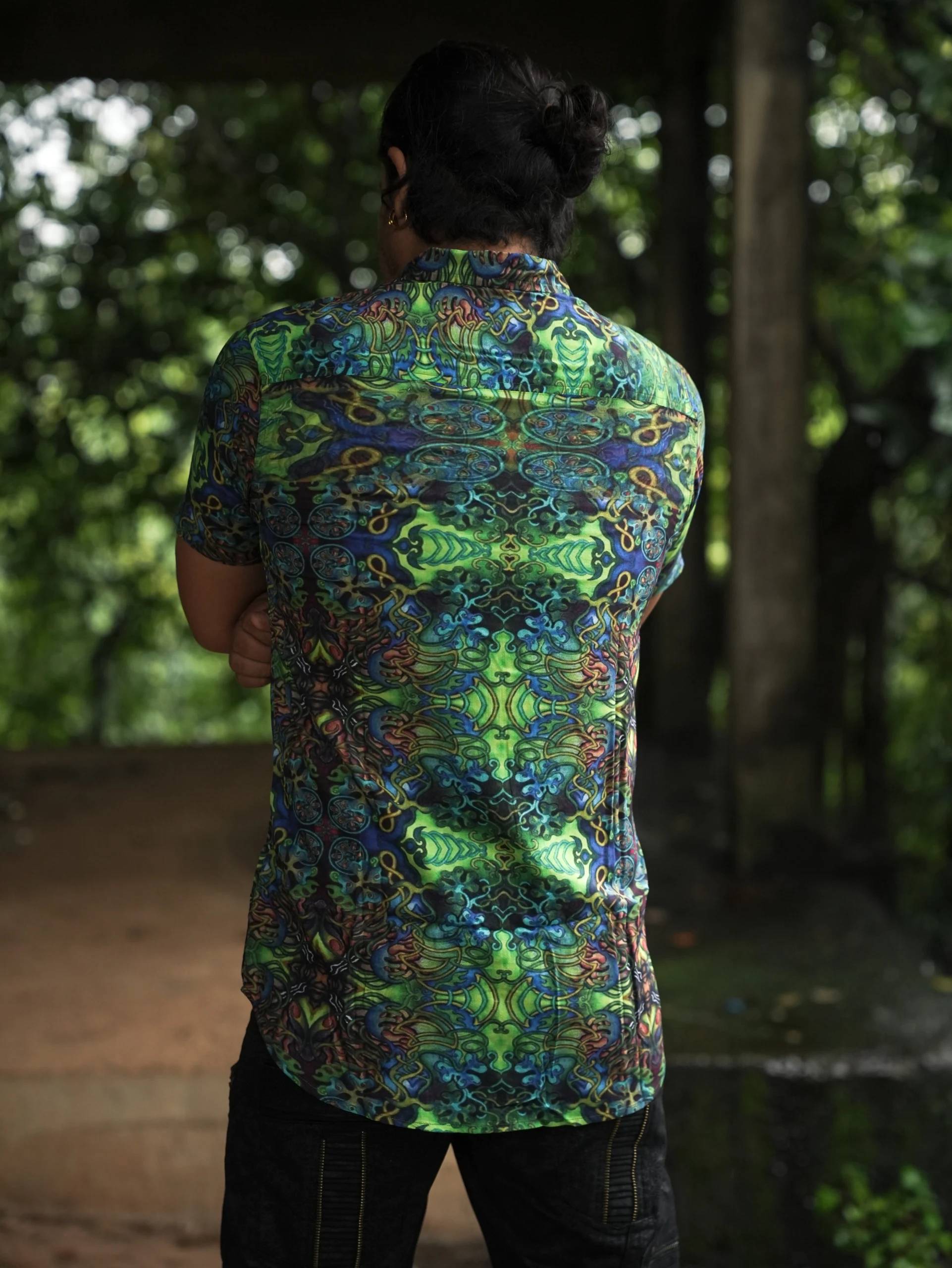 Kaleidoscope Bamboo Festival Shirt, Green Blue Psychedelic Print, Lightweight Men's Shirt — view 3