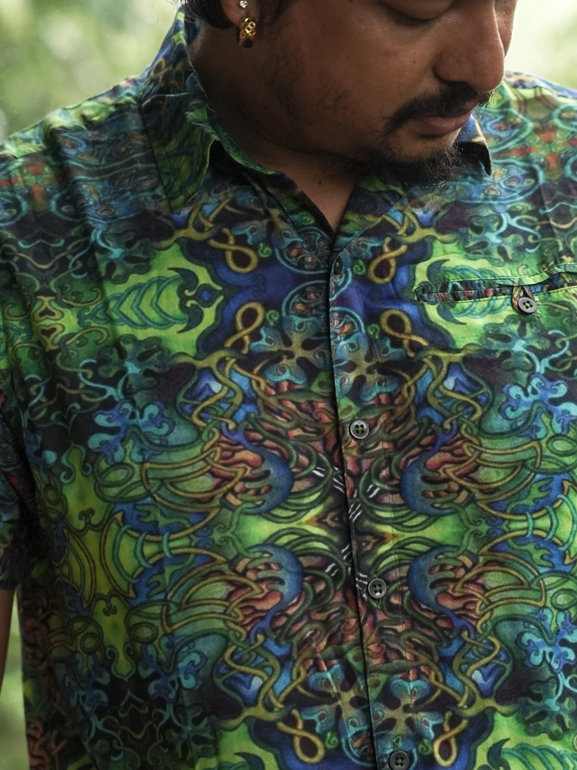 Kaleidoscope Bamboo Festival Shirt, Green Blue Psychedelic Print, Lightweight Men's Shirt — view 8